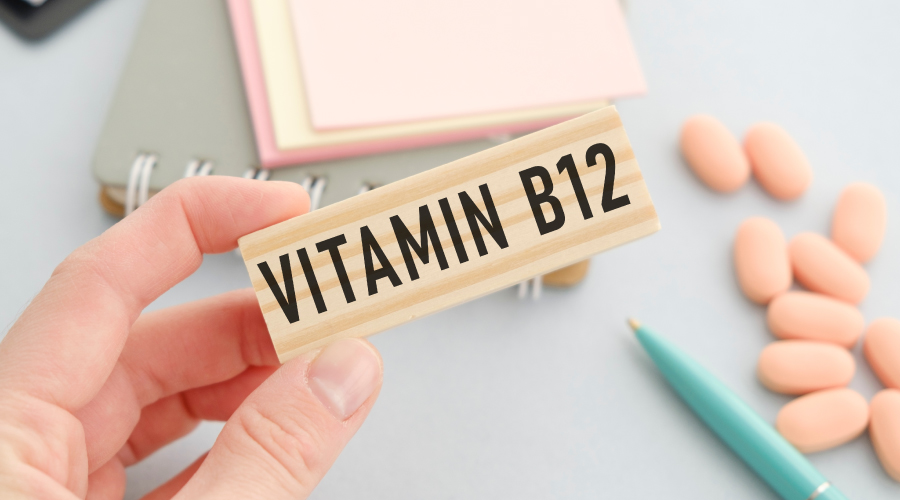 how much vitamin b12 per day
